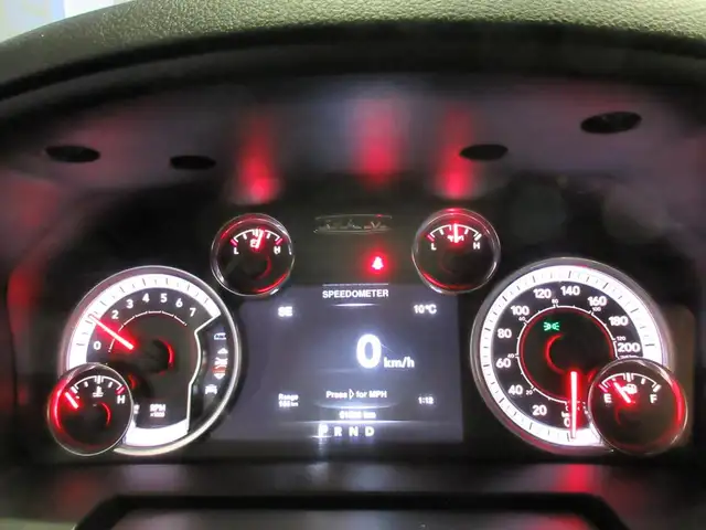 RAM 1500 CLASSIC 2022 WARLOCK CREW-CAB BOITE 5'7' 4X4 HEMI V8 5. - Photo 21