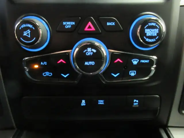 RAM 1500 CLASSIC 2022 WARLOCK CREW-CAB BOITE 5'7' 4X4 HEMI V8 5. - Photo 27