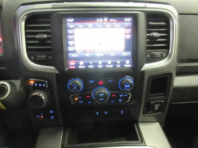 RAM 1500 CLASSIC 2022 WARLOCK CREW-CAB BOITE 5'7' 4X4 HEMI V8 5. - Photo 31