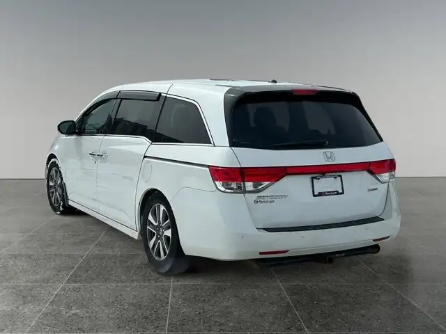 2014 Honda Odyssey Touring / FWD - Photo 4