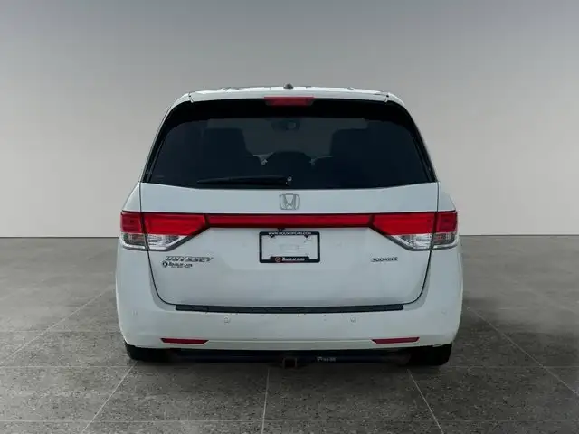 2014 Honda Odyssey Touring / FWD - Photo 5
