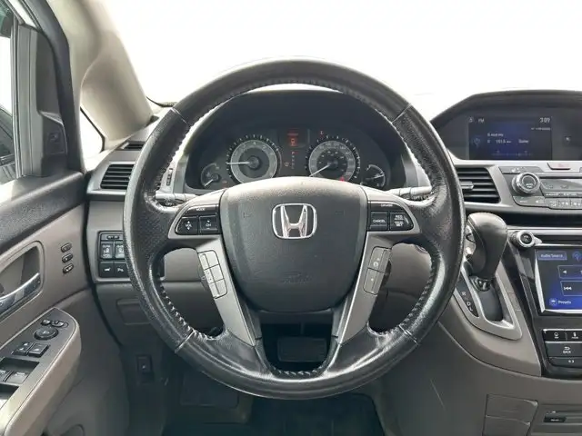 2014 Honda Odyssey Touring / FWD - Photo 12