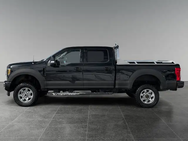 2019 Ford Super Duty F-350 SRW LARIAT /4WD - Photo 2