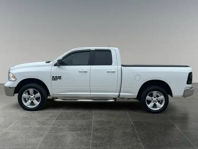 2019 Ram 1500 Classic SLT / 4WD - Photo 2