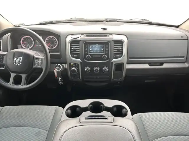 2019 Ram 1500 Classic SLT / 4WD - Photo 15