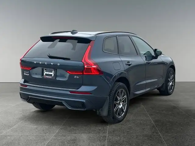 2022 Volvo XC60 R-Design / AWD - Photo 7