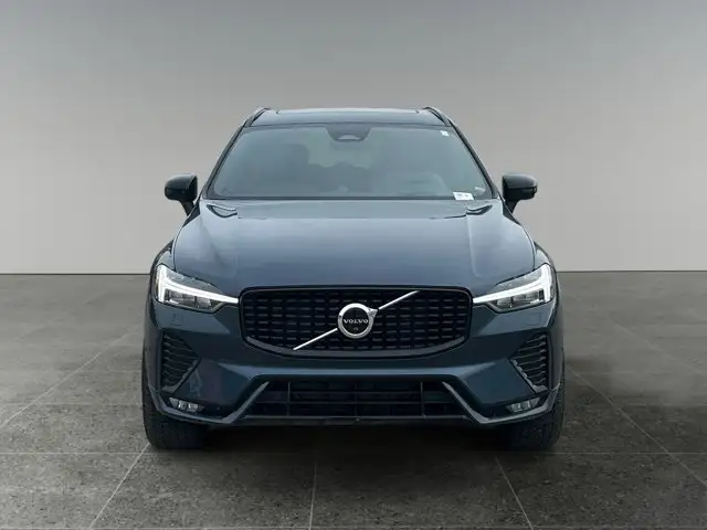 2022 Volvo XC60 R-Design / AWD - Photo 10