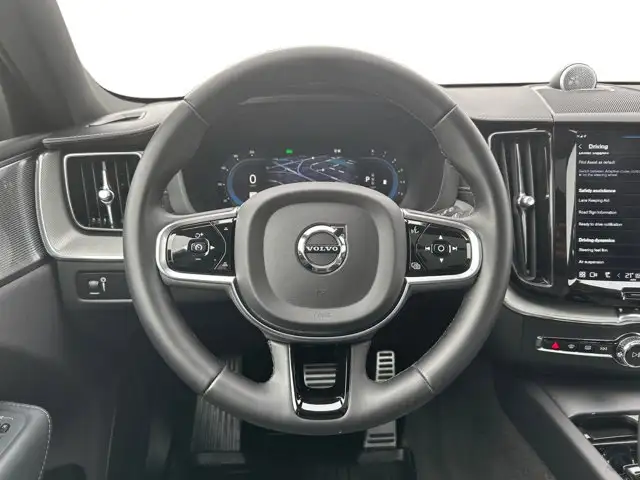 2022 Volvo XC60 R-Design / AWD - Photo 12