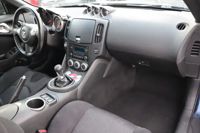 2017 Nissan Z - Photo 11