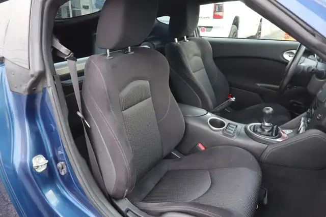 2017 Nissan Z - Photo 12