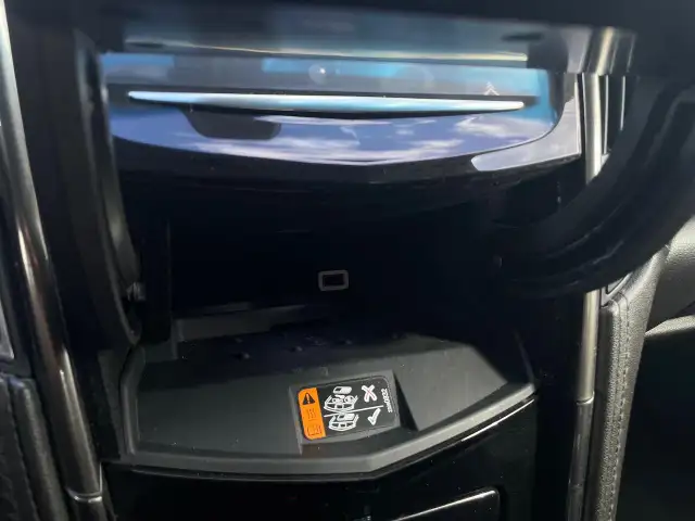 2017 Cadillac ATS Luxury AWD CARPLAY, NAV, HEATED LEATHER SEATS - Photo 17