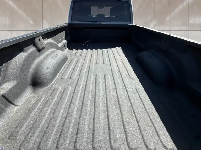 2022 Ram 3500 Big Horn 4x4 Crew Cab 8' Box - Photo 7