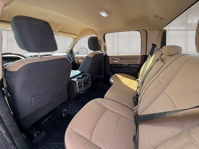 2022 Ram 3500 Big Horn 4x4 Crew Cab 8' Box - Photo 12