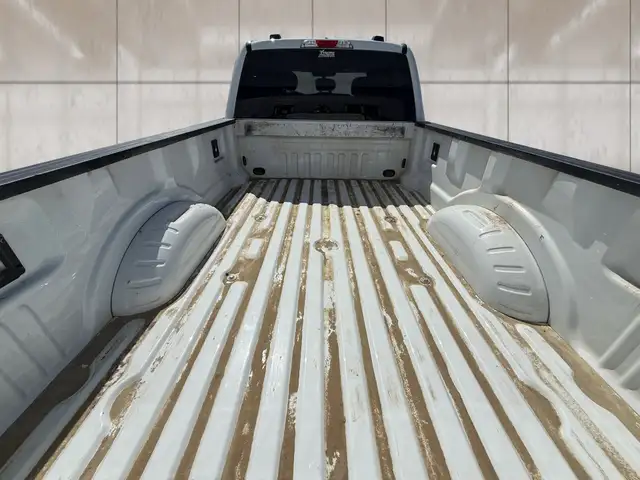 2022 Ford Super Duty F-350 DRW XLT 4WD Crew Cab DRW 8' Box - Photo 12