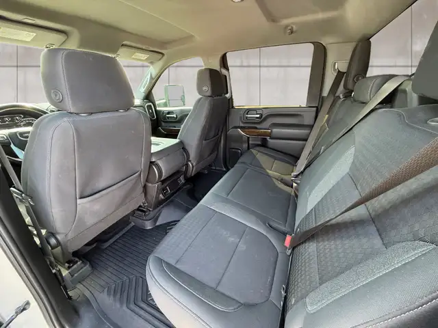 2023 GMC Sierra 3500HD 4WD Crew Cab 159' SLE - Photo 8