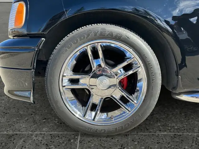 2000 Ford F-150 Series XL - Photo 11