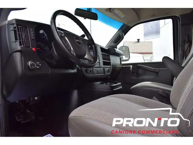 2019 GMC Savana Cargo Van 2500  4.3L V6  FULL RACK  Cruise - Photo 17