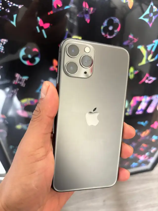 iPhone 11 Pro 64gb Airpods/Charger Set/Delivery