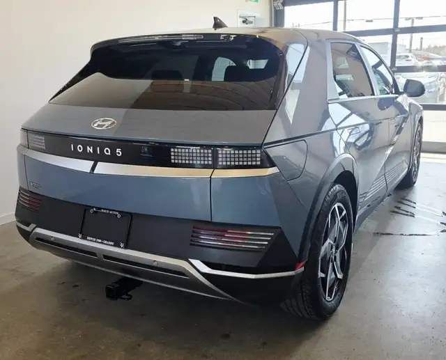 2022 Hyundai IONIQ 5 PREFERRED LONG RANGE - Photo 3
