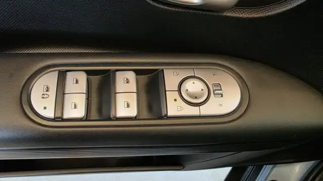 2022 Hyundai IONIQ 5 PREFERRED LONG RANGE - Photo 8