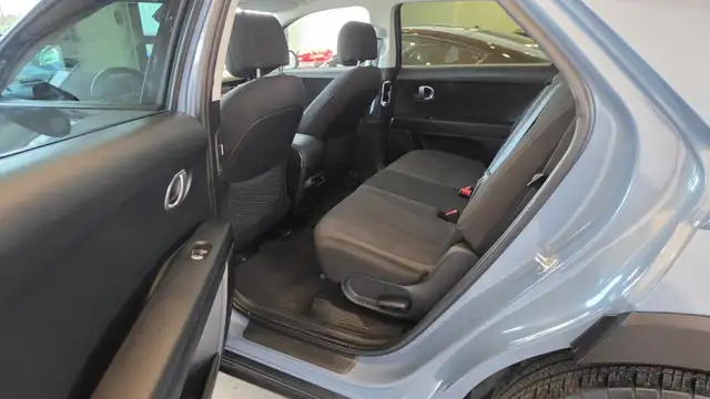 2022 Hyundai IONIQ 5 PREFERRED LONG RANGE - Photo 10