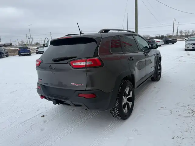 2018 Jeep Cherokee Trailhawk 4WD - Photo 4