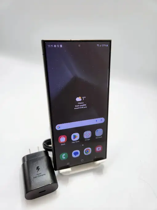 Samsung Galaxy S22Ultra 128gb 3 Months Warranty W/Charger