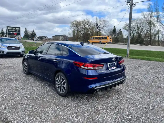 2020 Kia Optima EX - Photo 3
