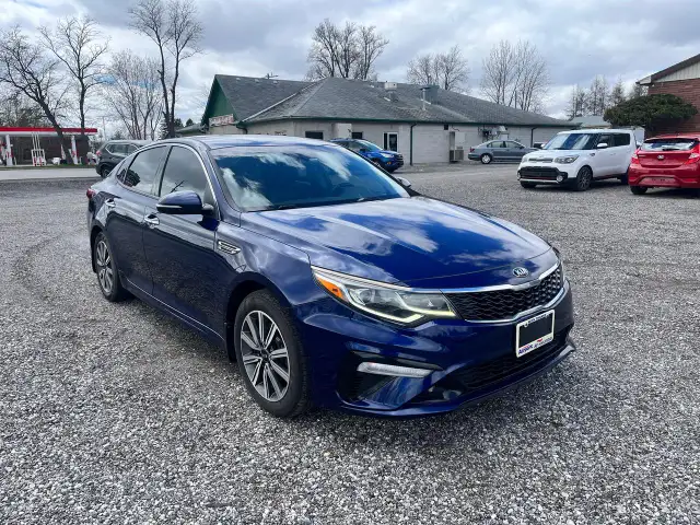 2020 Kia Optima EX - Photo 4