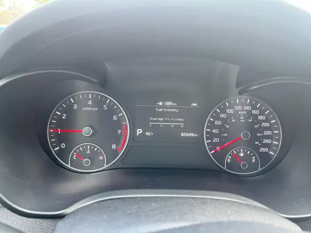 2020 Kia Optima EX - Photo 9