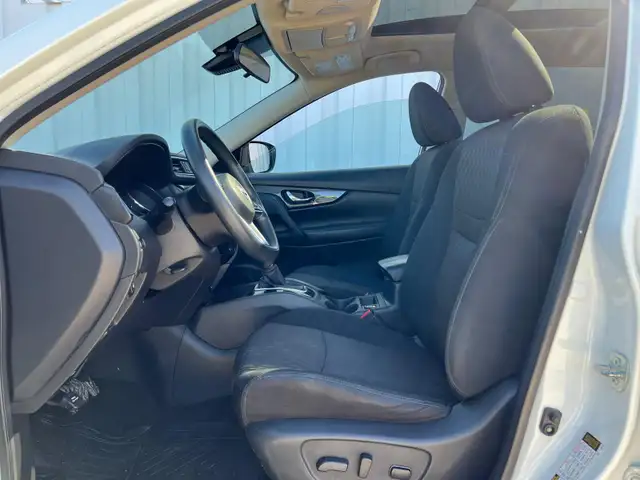 2020 Nissan Rogue S AWD - Photo 11