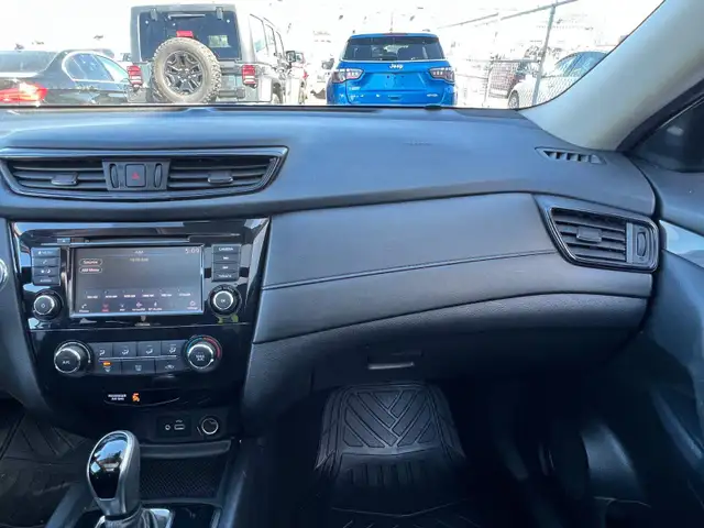 2020 Nissan Rogue S AWD - Photo 18