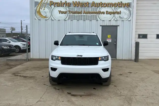 2018 Jeep Grand Cherokee Laredo 4x4 - Photo 2