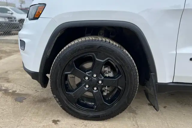 2018 Jeep Grand Cherokee Laredo 4x4 - Photo 10