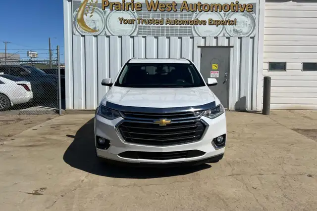 2019 Chevrolet Traverse Premier AWD - 7 Seat Passenger - Photo 2