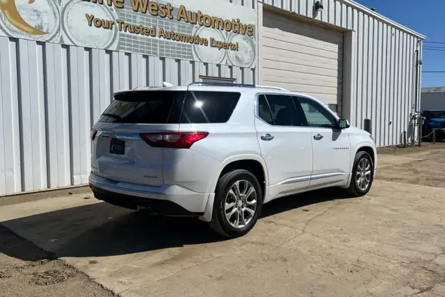 2019 Chevrolet Traverse Premier AWD - 7 Seat Passenger - Photo 5