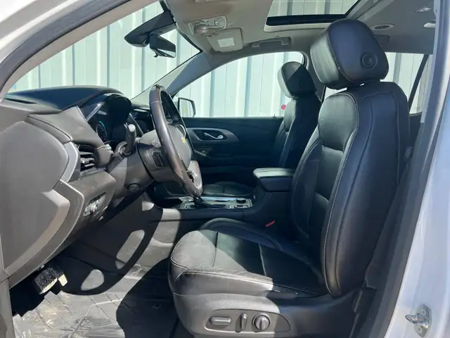 2019 Chevrolet Traverse Premier AWD - 7 Seat Passenger - Photo 11