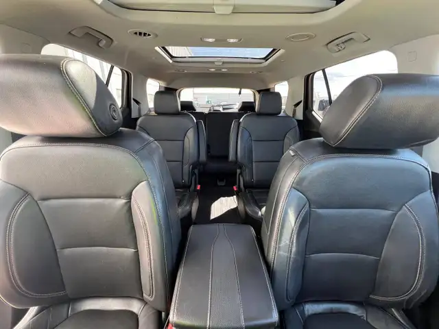2019 Chevrolet Traverse Premier AWD - 7 Seat Passenger - Photo 15