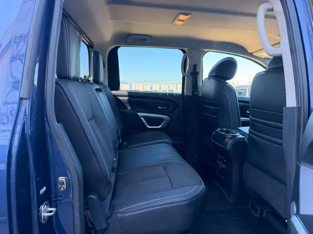 2018 Nissan Titan PRO-4X Crew Cab 5.6L V8 - Photo 14