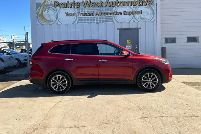 2018 Hyundai Santa Fe XL AWD Premium - 7 Seat Passenger - Photo 4