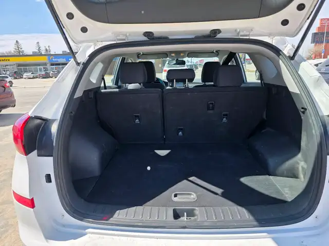 2019 Hyundai Tucson Essential FWD - Photo 9