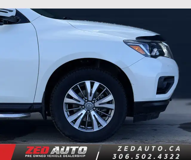 2019 Nissan Pathfinder SL V6 AWD | 7 Passenger | Heated Seats - Photo 7