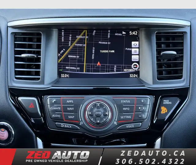 2019 Nissan Pathfinder SL V6 AWD | 7 Passenger | Heated Seats - Photo 18