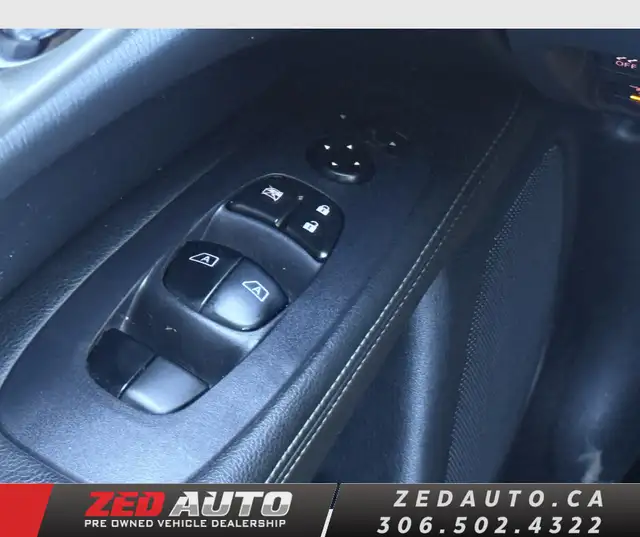 2019 Nissan Pathfinder SL V6 AWD | 7 Passenger | Heated Seats - Photo 24