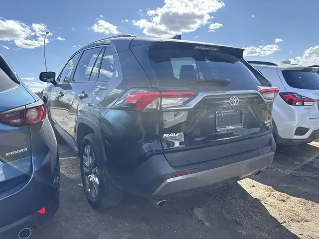 2021 Toyota RAV4 - Photo 9