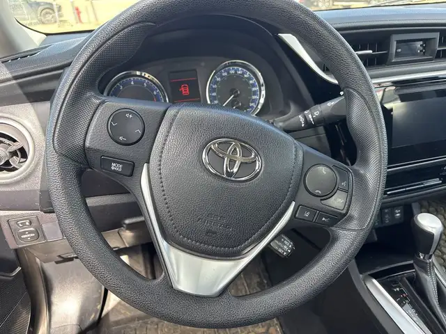 2017 Toyota Corolla - Photo 8