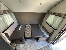 2018 R-Pod RP177 Couples Model - Photo 9