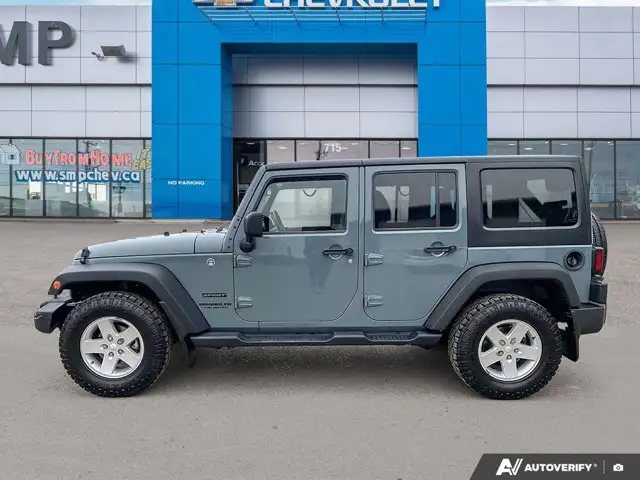 2015 Jeep Wrangler Unlimited Sport | 4X4 | V6 | Hitch - Photo 2