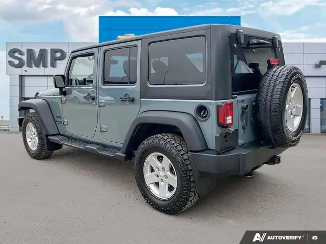 2015 Jeep Wrangler Unlimited Sport | 4X4 | V6 | Hitch - Photo 4