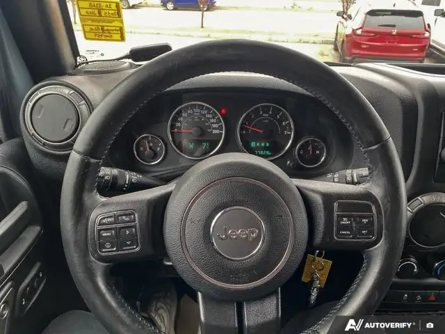 2015 Jeep Wrangler Unlimited Sport | 4X4 | V6 | Hitch - Photo 18